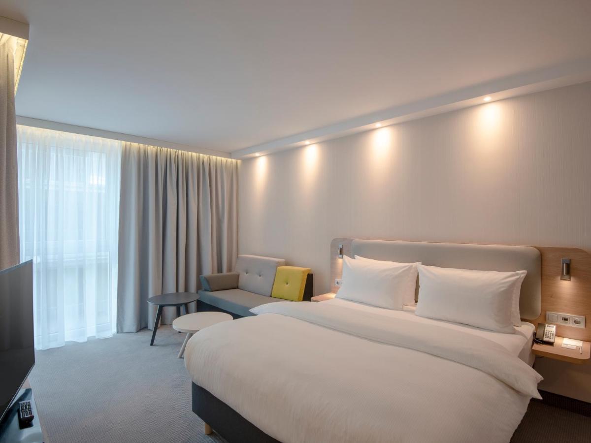 Express - By Ihg 3*