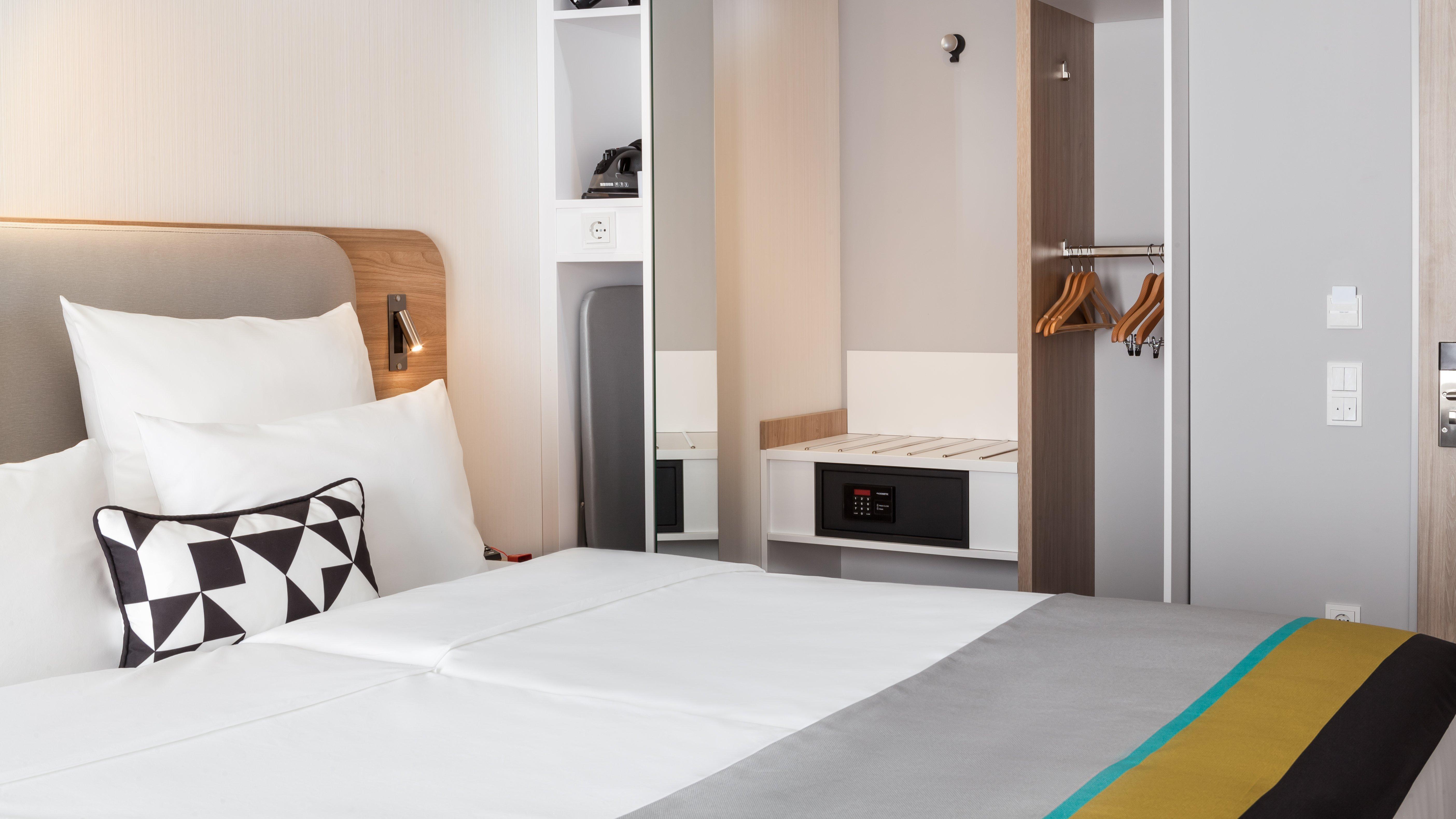 Express - By Ihg 3*